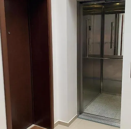 Apartment Centru Unirii Luxury Vip Apartment: Spacious 2-room With Heated Parking