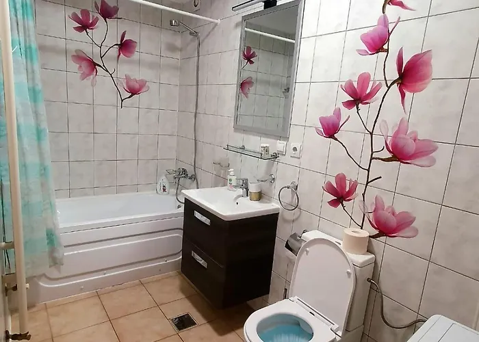 Centru Unirii Luxury Vip Apartment: Spacious 2-room With Heated Parking *