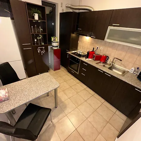 Centru Unirii Luxury Vip Apartament 2 98 Mp ! Parcare Subterana Privata Incalzita Iarna Si Climatizata Vara Doar Cu Rezervare In Limita Locurilor Disponibile ! Proprietate In Regim Hoteliep - Nu Are Bucatarie ! *