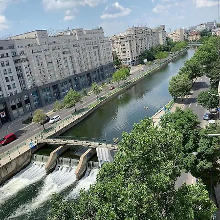 Appartamento Centru Unirii Luxury Vip Apartament 2 98 Mp ! Parcare Subterana Privata Incalzita Iarna Si Climatizata Vara Doar Cu Rezervare In Limita Locurilor Disponibile ! Proprietate In Regim Hoteliep - Nu Are Bucatarie ! Bucarest