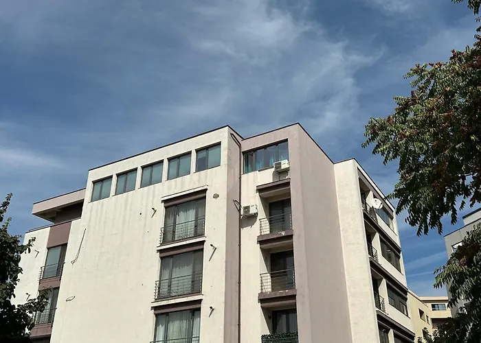 Centru Unirii Luxury Vip Apartament 2 98 Mp ! Parcare Subterana Privata Incalzita Iarna Si Climatizata Vara Doar Cu Rezervare In Limita Locurilor Disponibile ! Proprietate In Regim Hoteliep - Nu Are Bucatarie ! * Bukarest